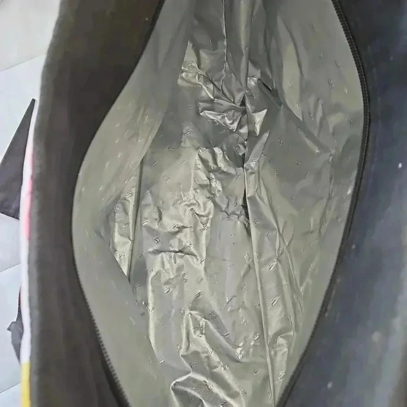 Insulated Beach Tote - Picture 4 of 6